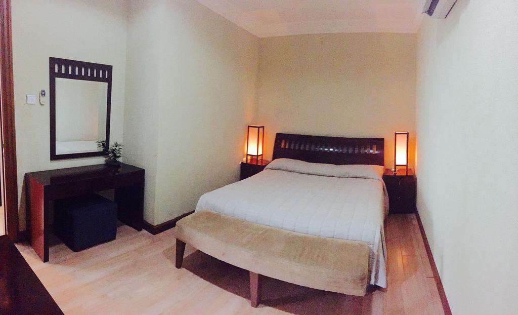Roosseno Plaza Serviced Apartment Джакарта Екстер'єр фото