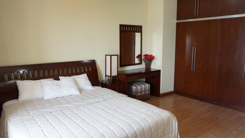 Roosseno Plaza Serviced Apartment Джакарта Екстер'єр фото