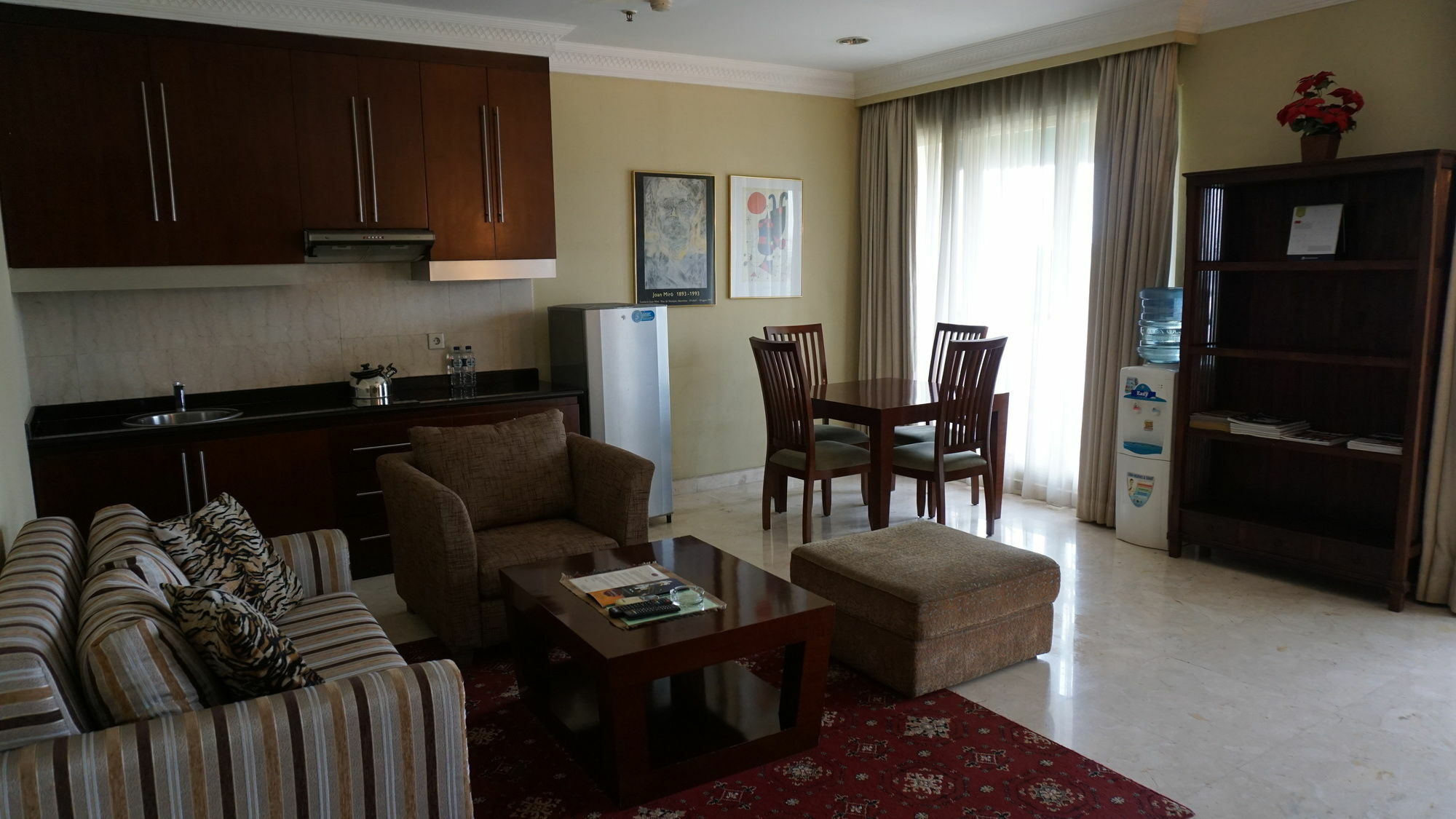 Roosseno Plaza Serviced Apartment Джакарта Екстер'єр фото